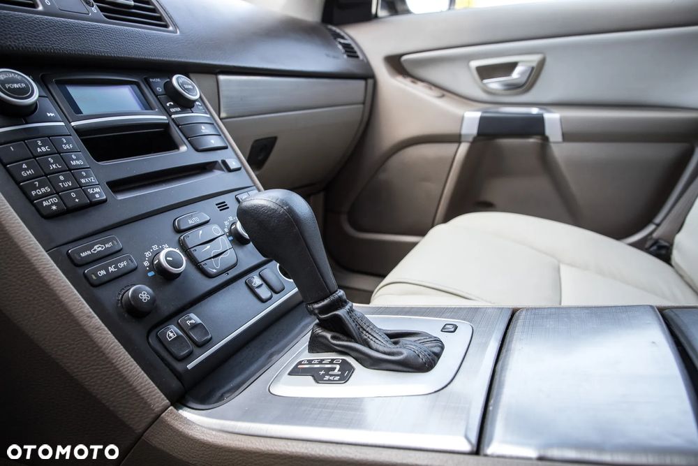 Volvo XC 90 - 23