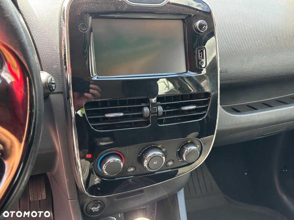 Renault Clio - 12