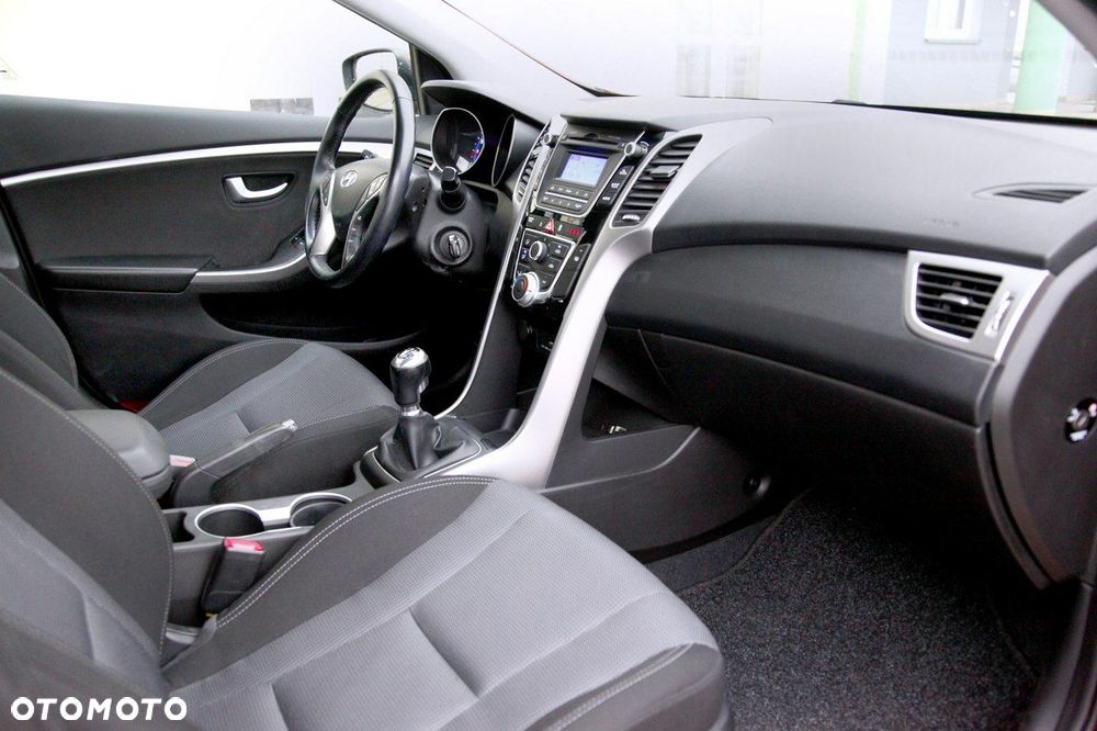 Hyundai i30 1.6 GDI Style - 11