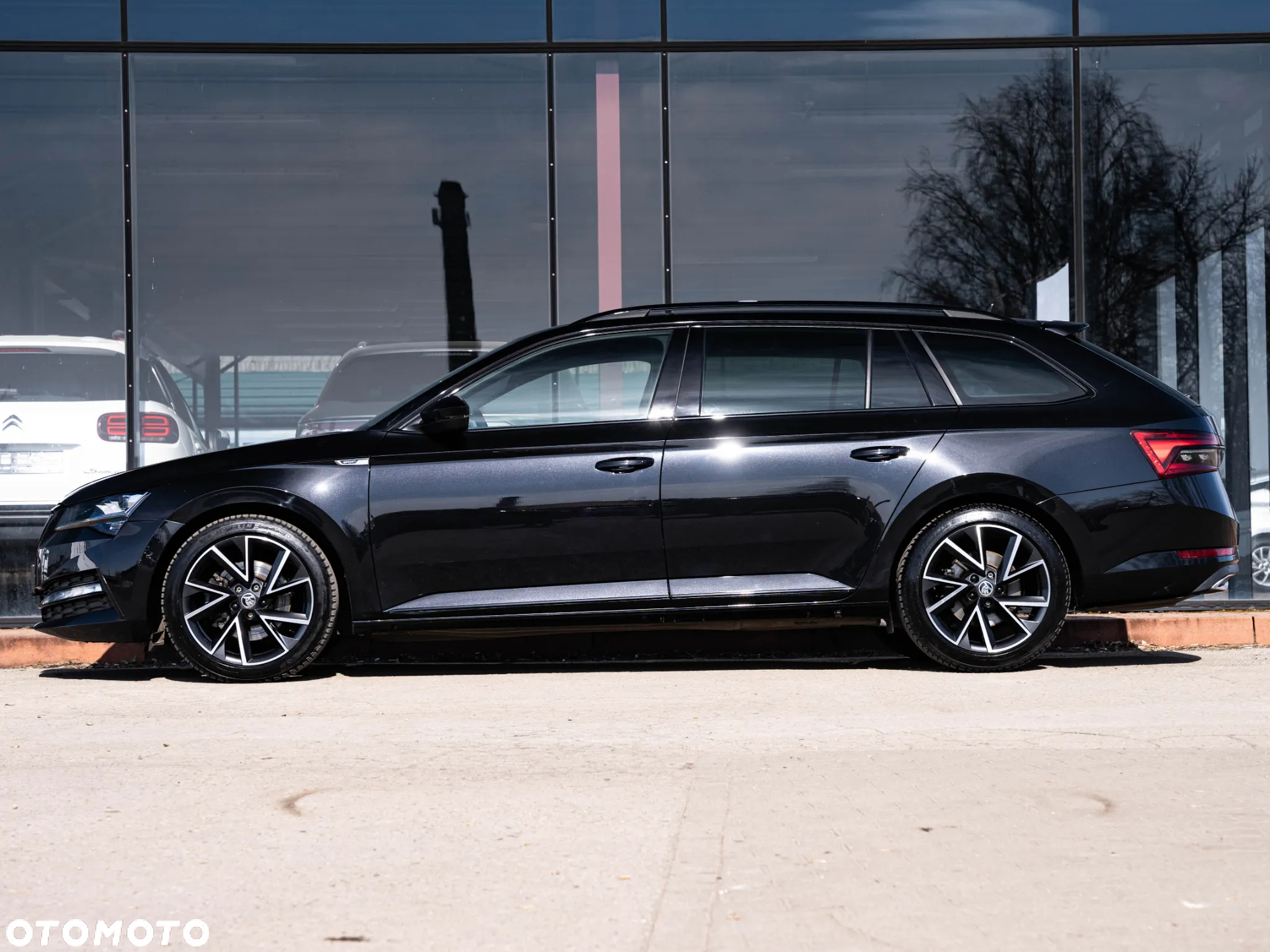 Skoda Superb 2.0 TDI DSG Sportline - 18