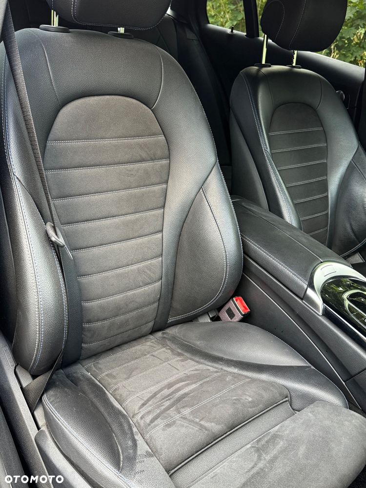 Mercedes-Benz Klasa C 300 de T 9G-TRONIC Night Edition - 17