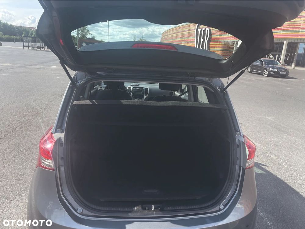 Hyundai ix20 - 17