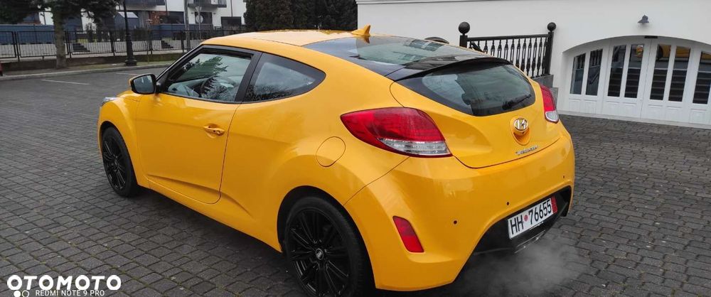 Hyundai Veloster - 5