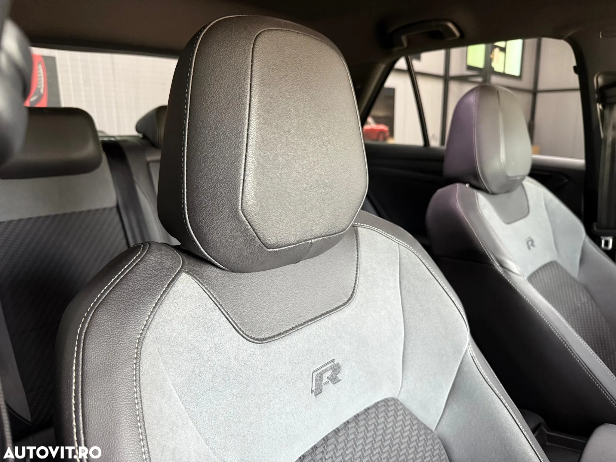 Volkswagen T-ROC 2.0 TSI OPF 4MOTION DSG - 29