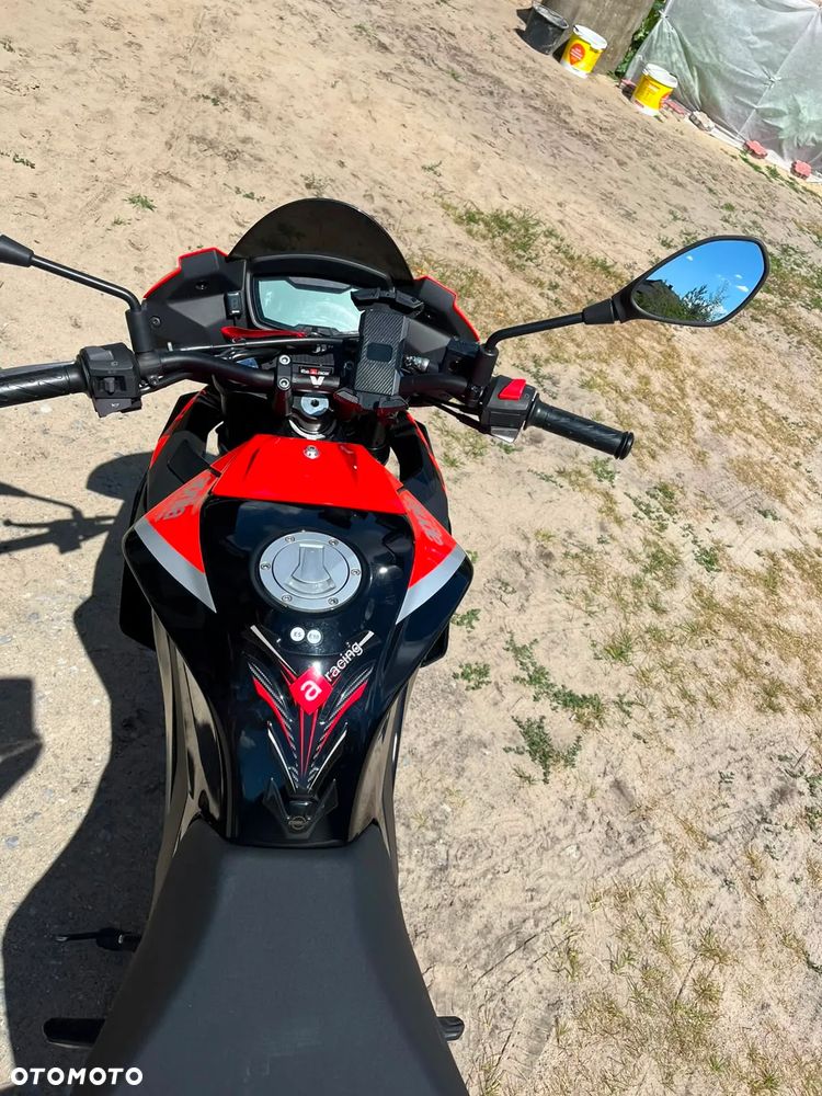 Aprilia Tuono - 7