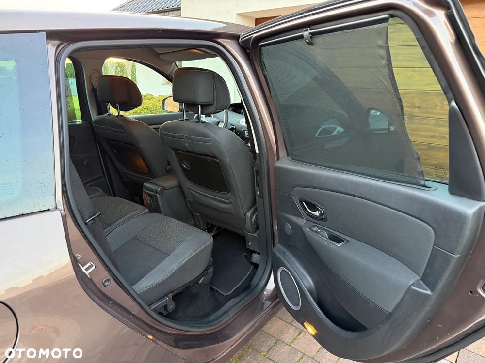 Renault Grand Scenic - 18