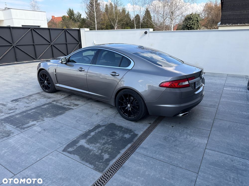 Jaguar XF 3.0 V6 Luxury - 5