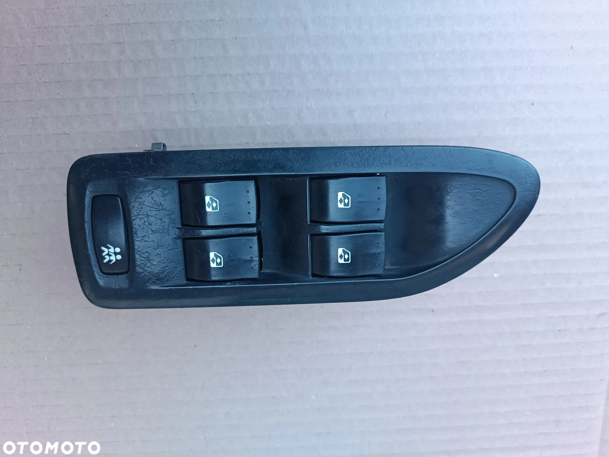 RENAULT LAGUNA II 2004R PRZYCISKI PRZEŁĄCZNIK OTWIERANIA SZYB - 1