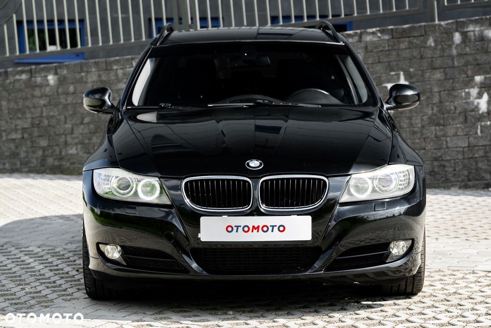 BMW Seria 3 320d xDrive DPF - 8