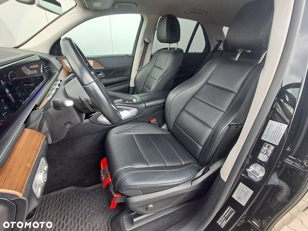 Mercedes-Benz GLE - 24