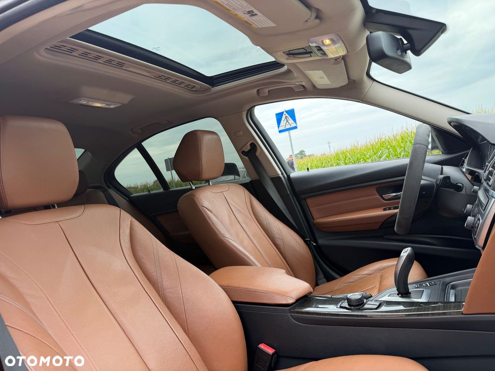 BMW Seria 3 328i xDrive - 19