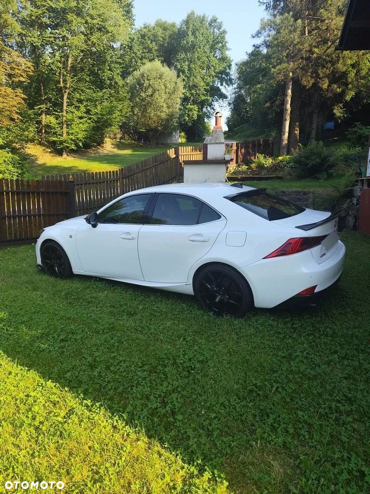 Lexus IS 200t F Sport - 21