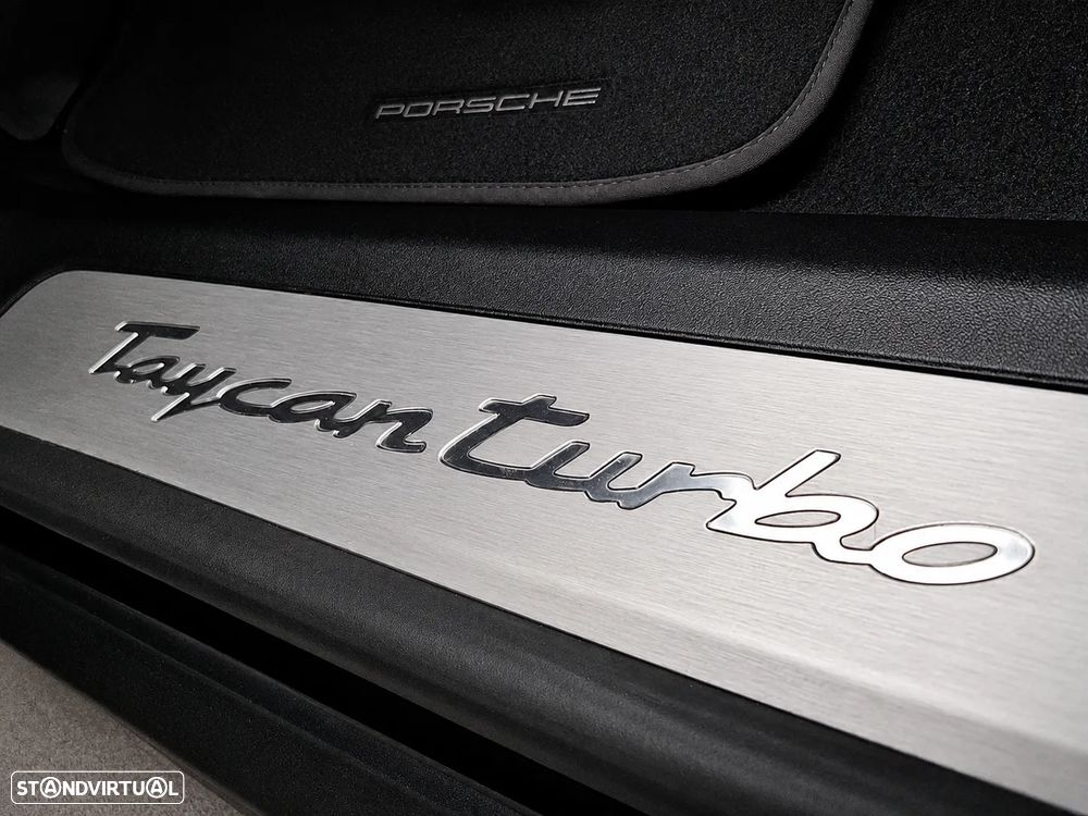 Porsche Taycan Turbo - 4