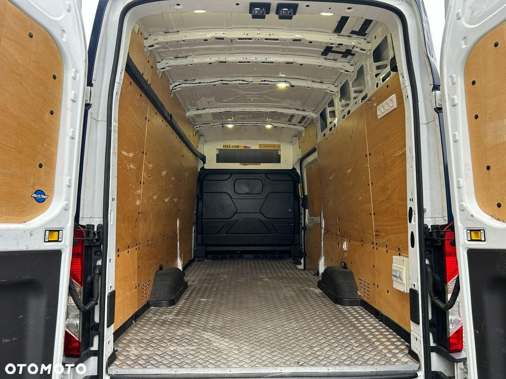 Ford Transit - 19