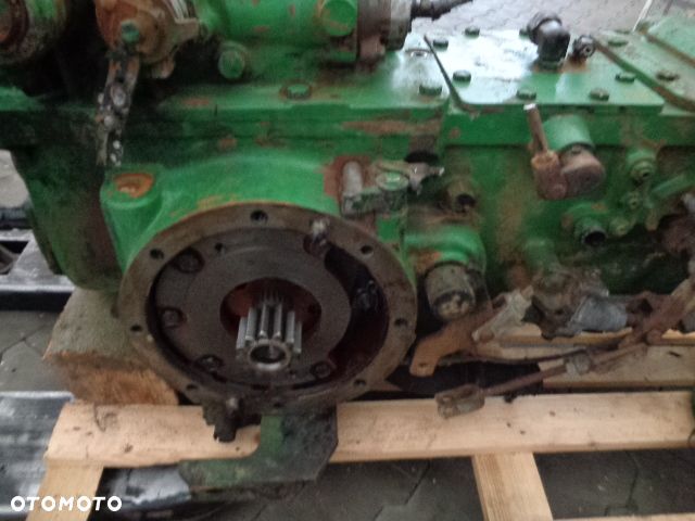 Most napęd tył obudowa atak talerz mechanizm różnicowy John Deere 5615F - 7