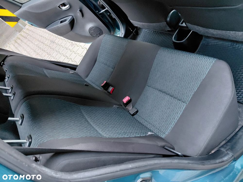 Toyota Yaris 1.33 Dynamic - 10