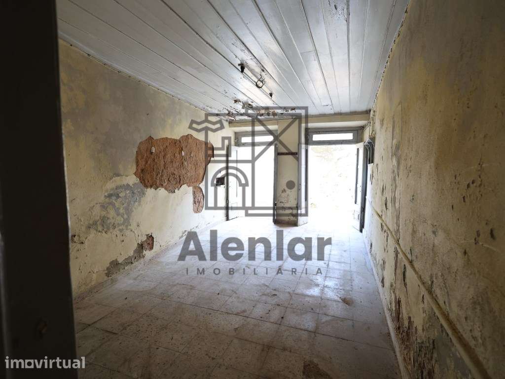 Oportunidade de Investimento no Centro Histórico de Alenquer - Bair... - Grande imagem: 2/39