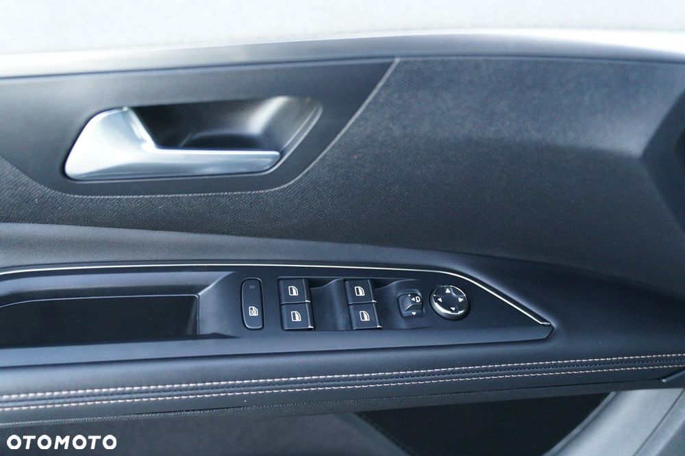 Peugeot 5008 - 16