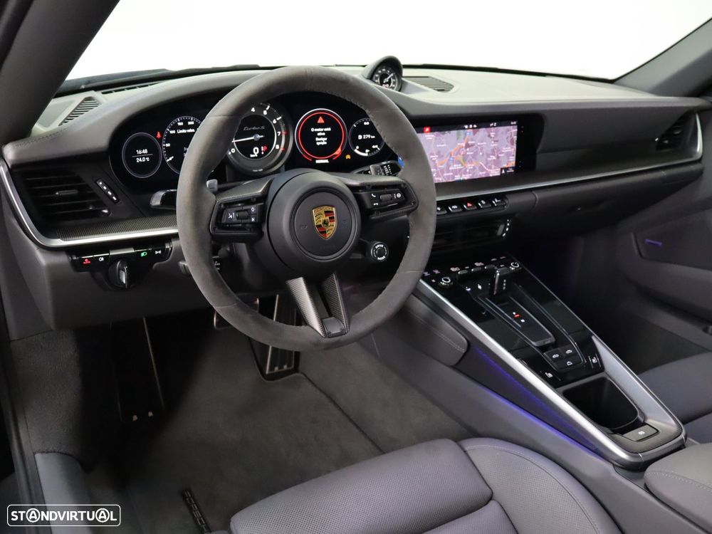 Porsche 911 (992) Turbo S PDK - 11