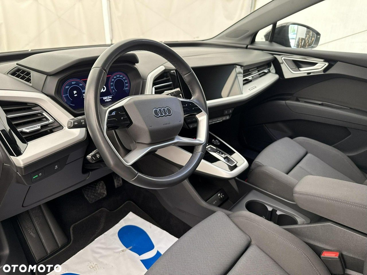 Audi Q4 - 13