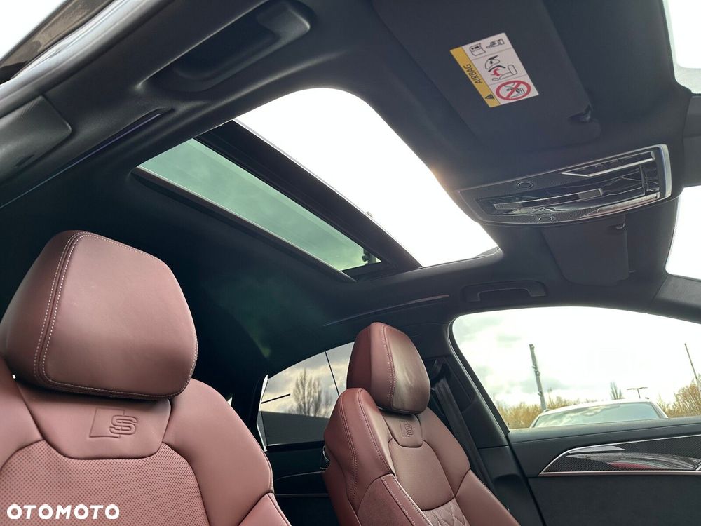 Audi A8 - 30