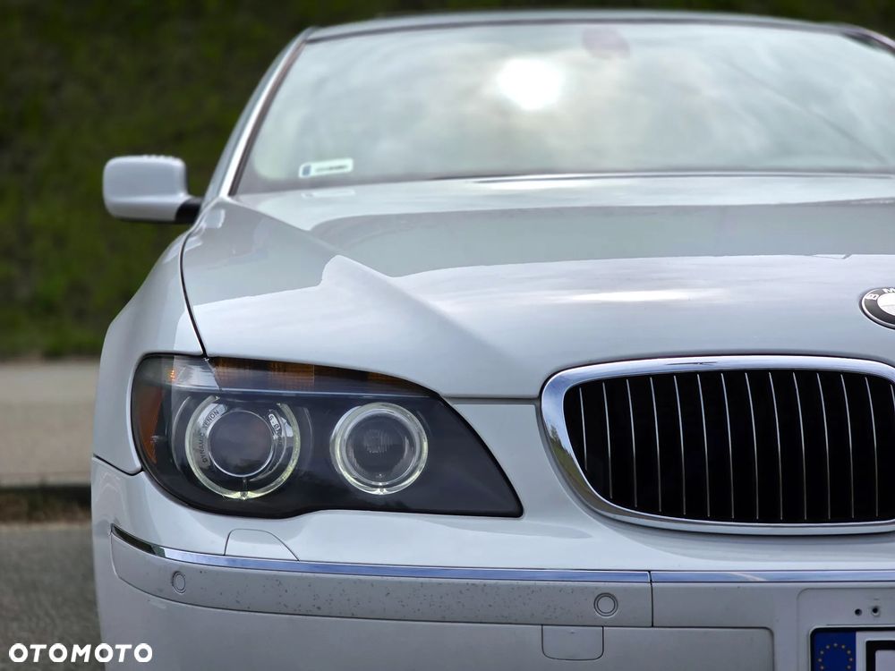 BMW Seria 7 750i L - 30
