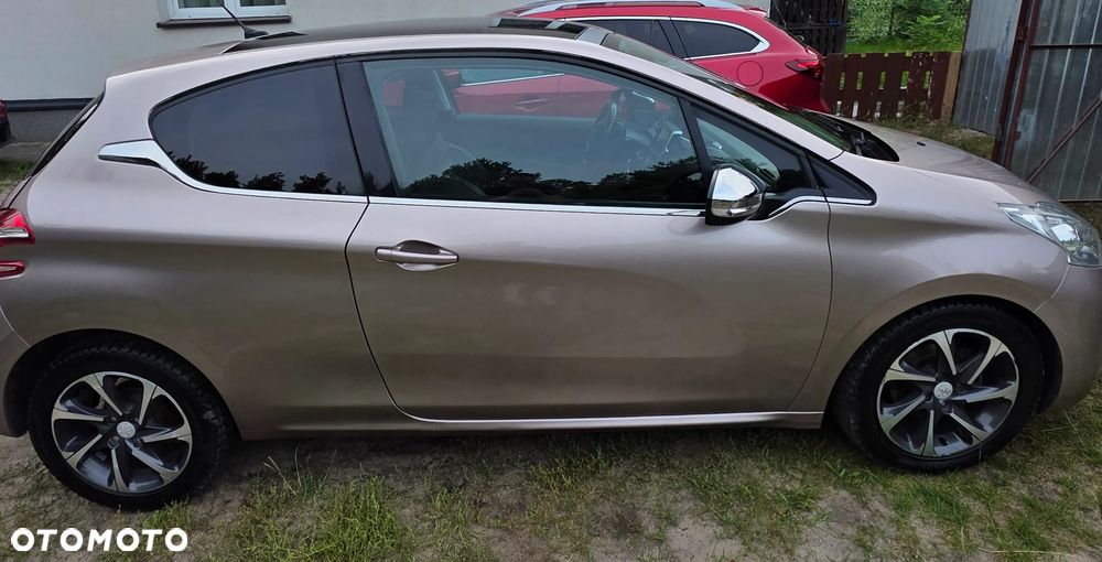 Peugeot 208 1.2 PureTech Active - 4