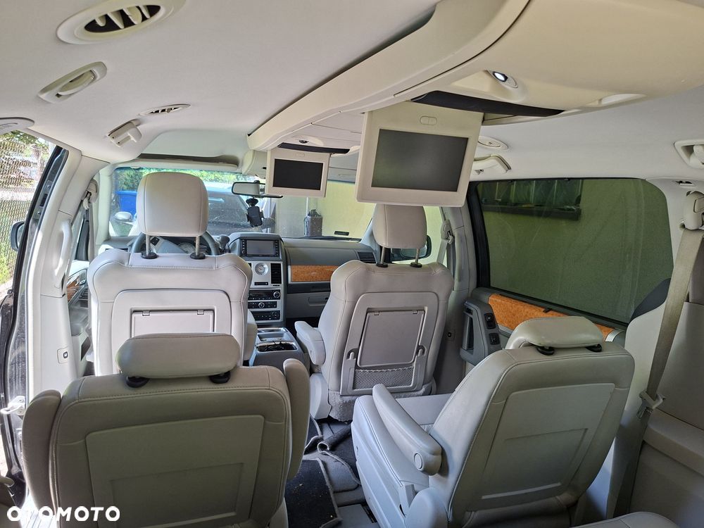 Chrysler Grand Voyager - 1