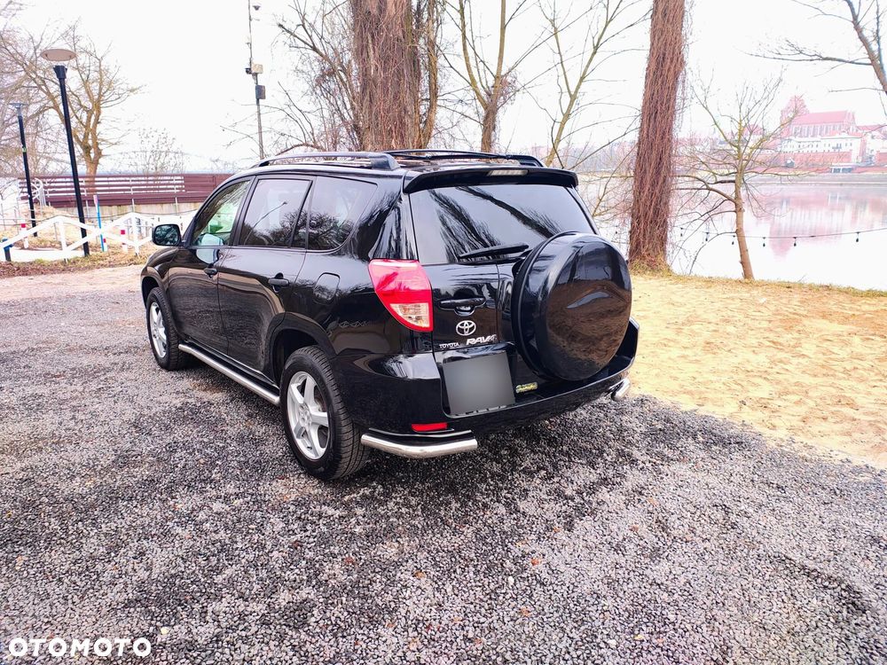 Toyota RAV4 2.4 VVT-i Base 4x2 - 5