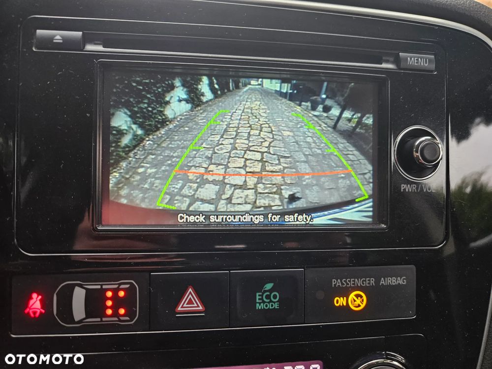 Mitsubishi Outlander 2.2 DI-D 4WD Plus - 22