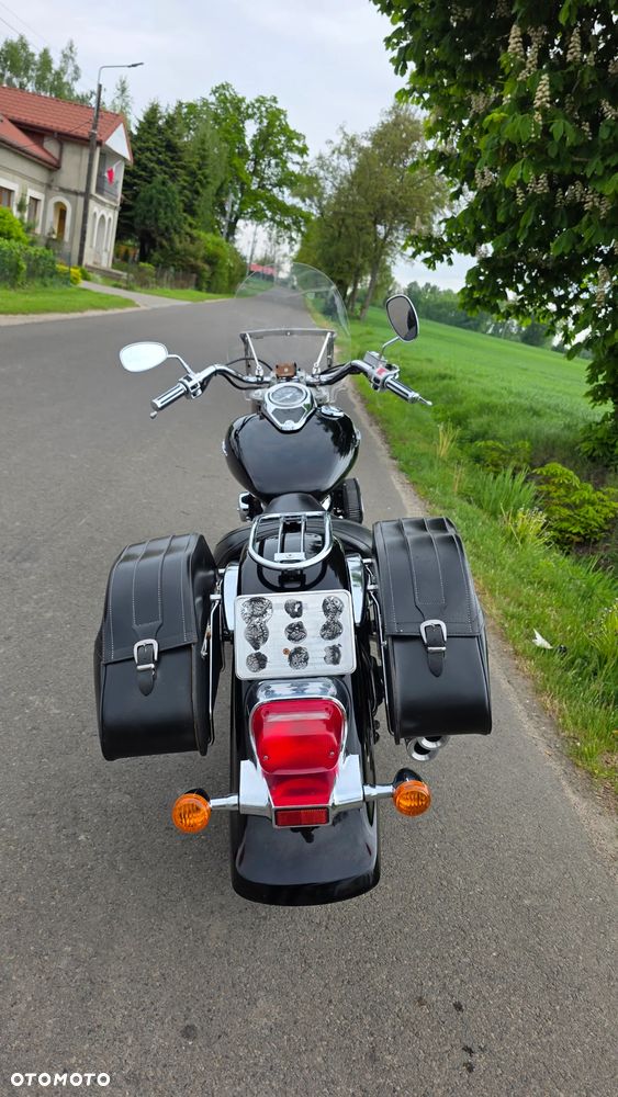 Suzuki Intruder - 22