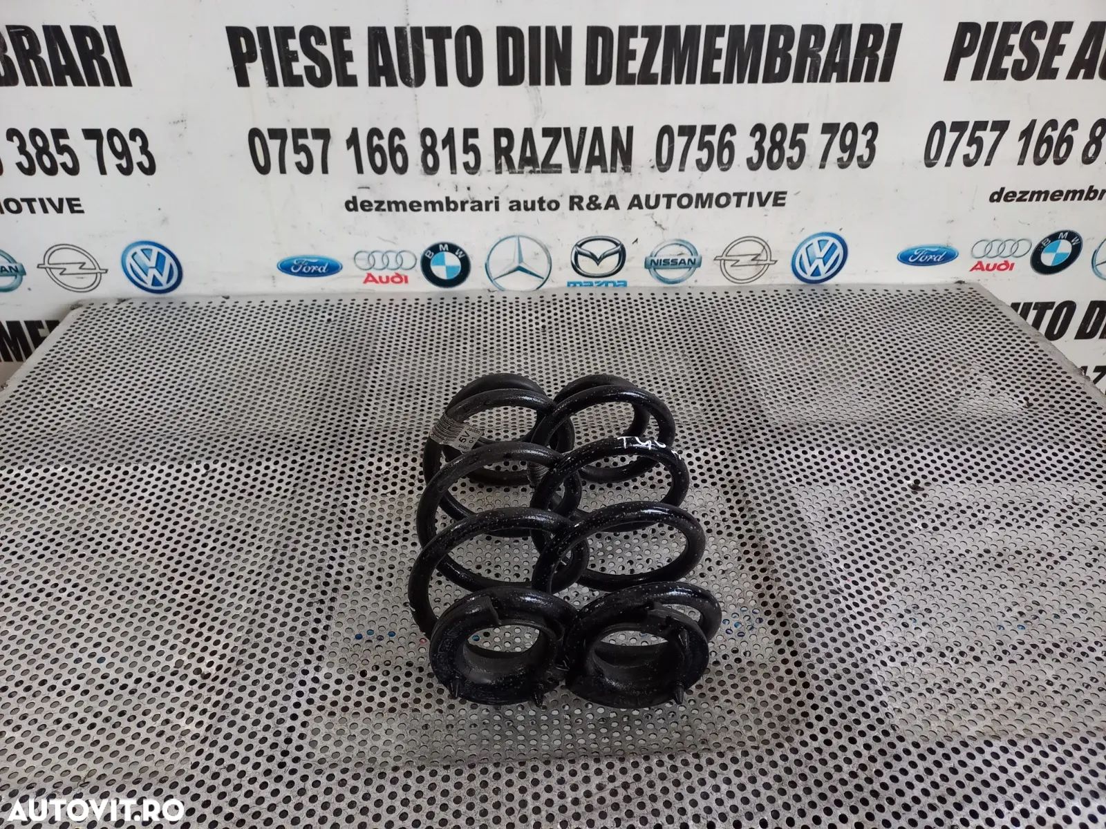 Set Arcuri Spate Bmw Seria 1 F40 F52 An 2017-2018-2019-2020-2021-2022-2023-2024 Stare Foarte Buna - - 1