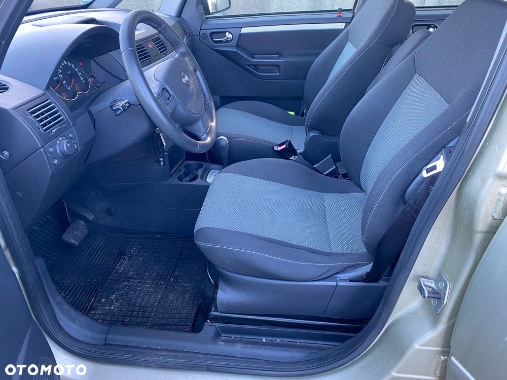 Opel Meriva 1.8 16V Cosmo Easytronic - 28