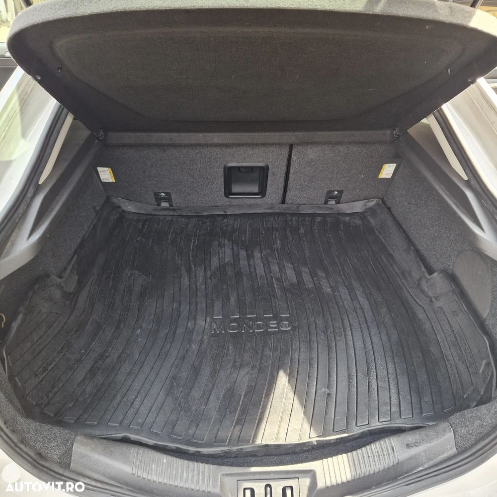 Ford Mondeo - 23
