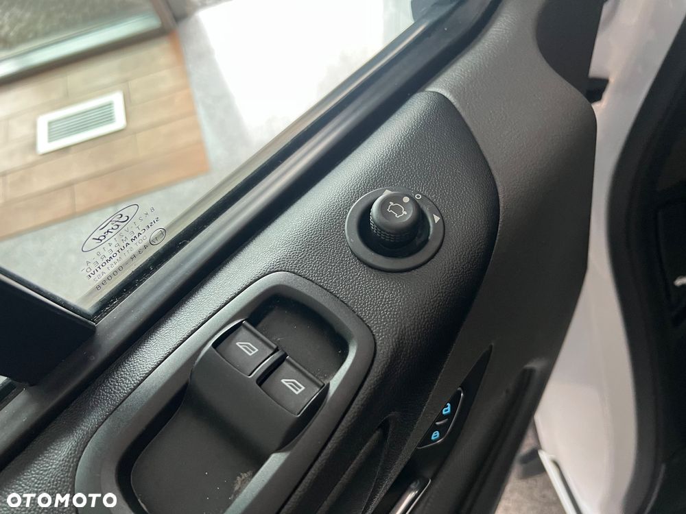 Ford Transit Custom Kombi 320 L2H1 Trend - 20