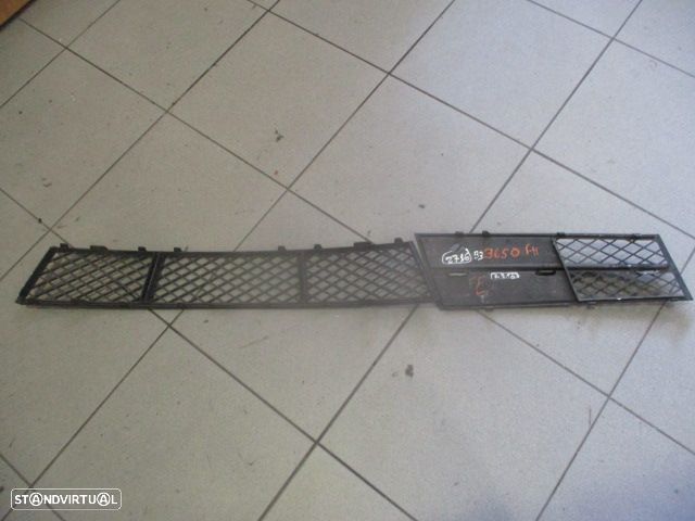 Grelha Friso 5111723185904  5111720069909 BMW 520D F11 FASE 1 2011 2.0D 184CV 5P PRETO FRENTE / FESQ - 2