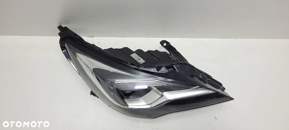 OPEL ASTRA K V LAMPA PRZEDNIA INTELLILUX FULL LED - 2