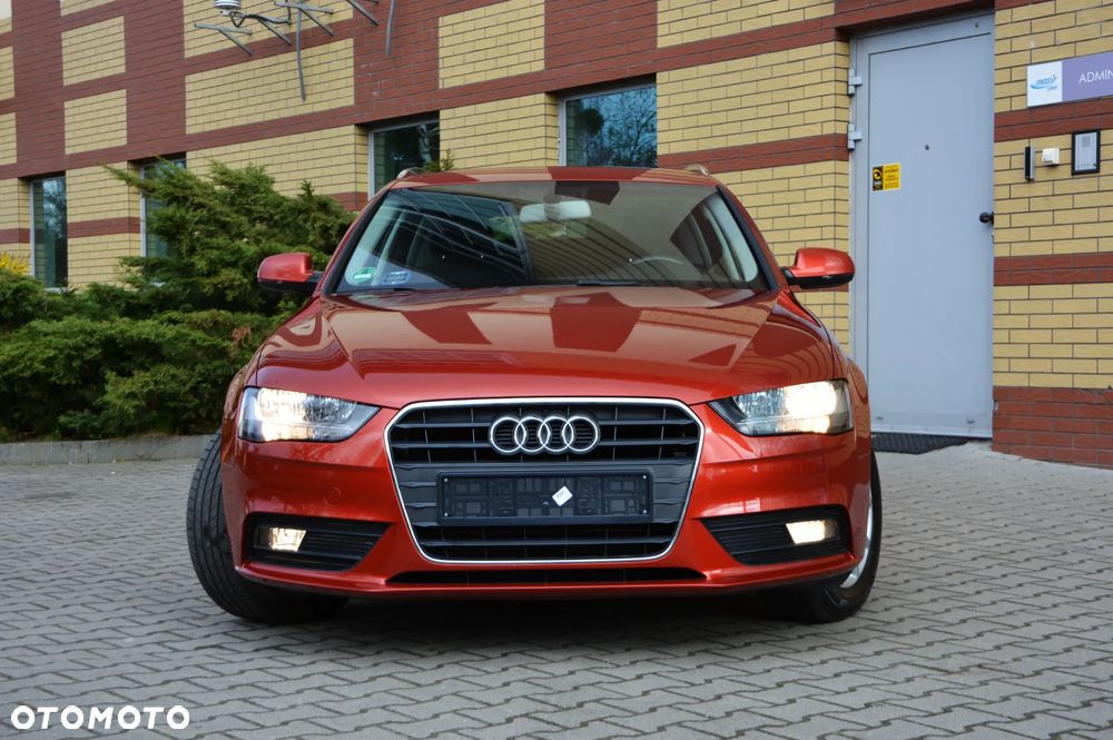 Audi A4 Avant 2.0 TDI DPF clean diesel multitronic Ambiente - 30