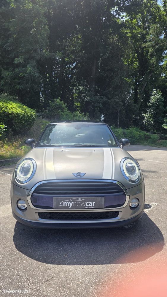 MINI 3 Portas Cooper Essential - 2