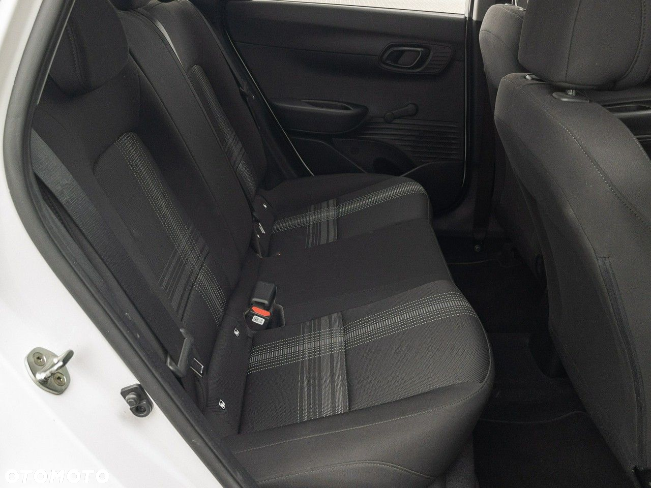 Hyundai Bayon 1.2 Pure - 24