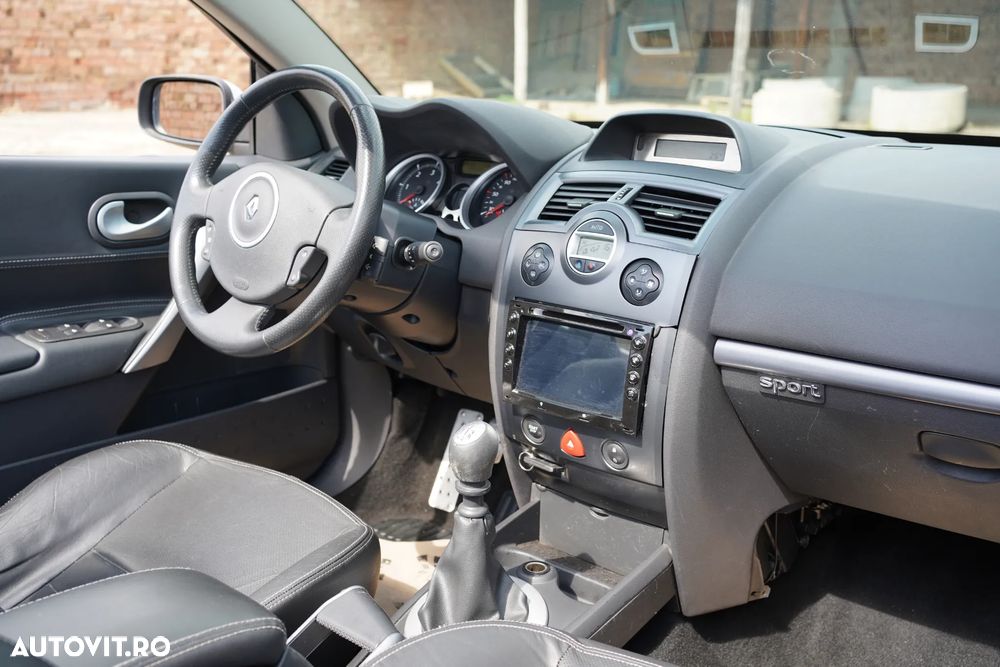 Renault Megane II 1.9 dCI Dynamique - 8