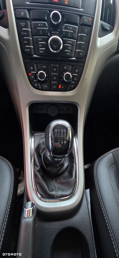 Opel Astra 1.6 Turbo 150 Jahre - 26