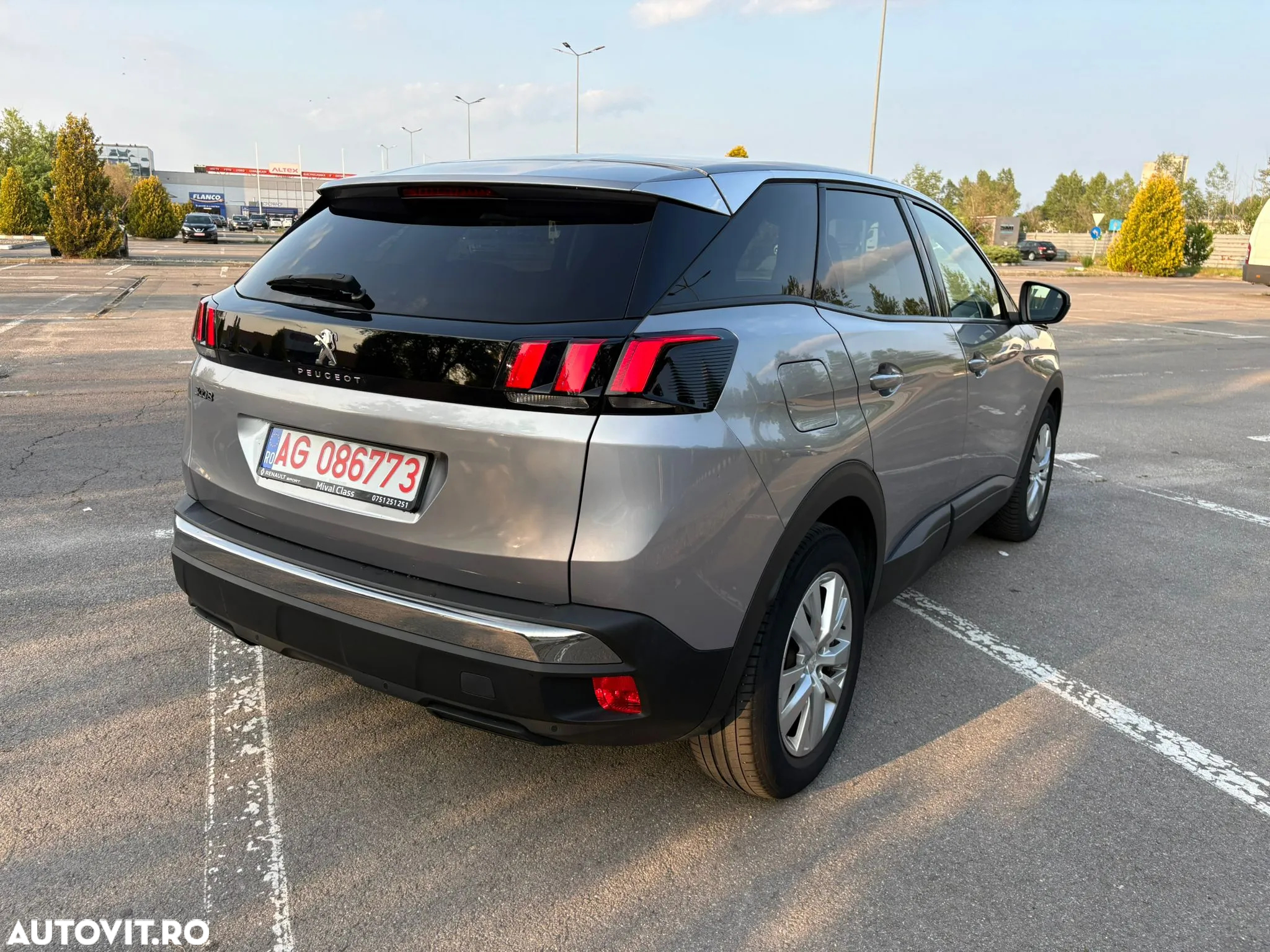 Peugeot 3008 1.5 BlueHDI S&S EAT8 Active - 4
