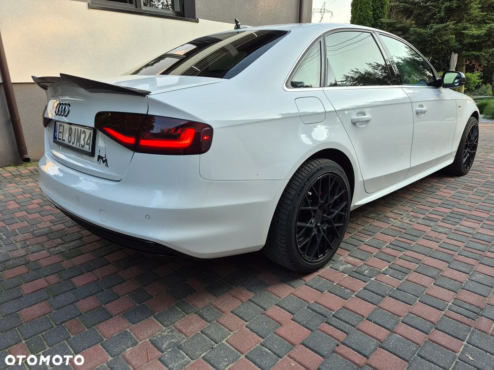 Audi A4 Limousine - 11