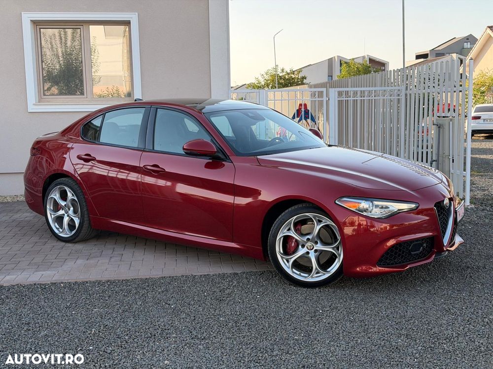Alfa Romeo Giulia 2.0 Turbo AWD AT8 Veloce - 3