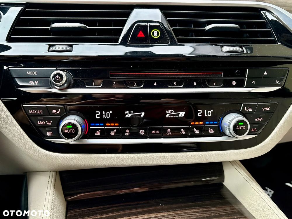 BMW Seria 5 530e iPerformance M Sport sport - 14