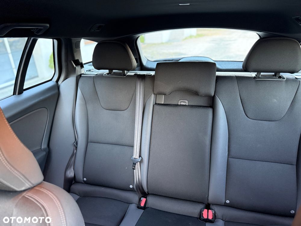 Volvo V60 D4 Edition Pro - 19