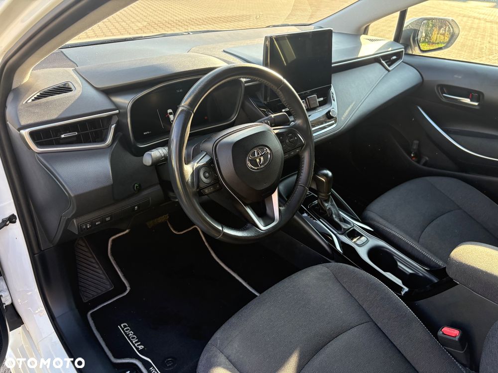 Toyota Corolla 1.8 Hybrid Comfort - 17