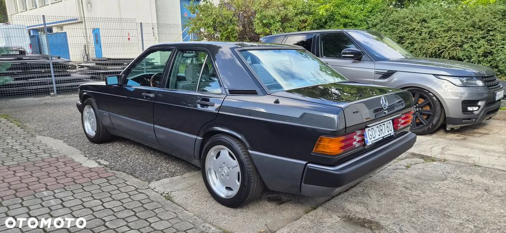 Mercedes-Benz W201 (190) - 6