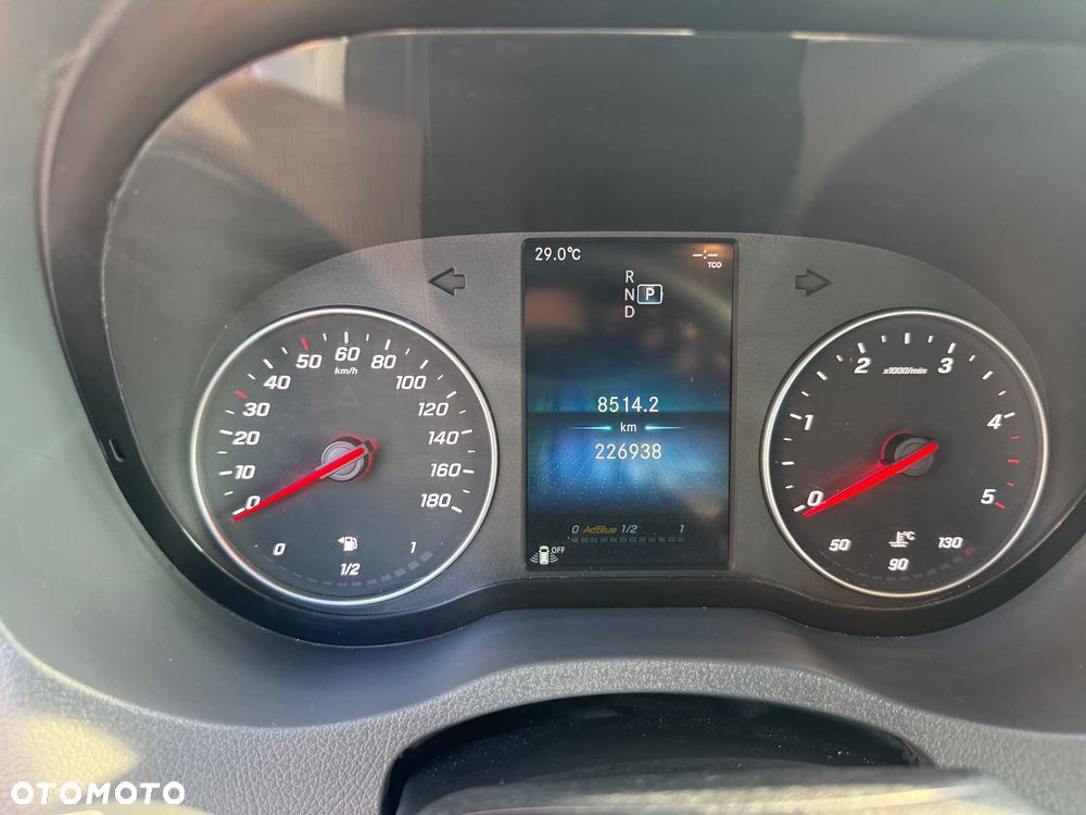 Mercedes-Benz Sprinter 319 L2h2 Brygadowka 6 osób 3.0 190 km Automat - 24